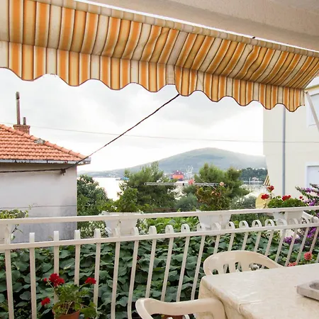 By The Sea - 11760 Trogir