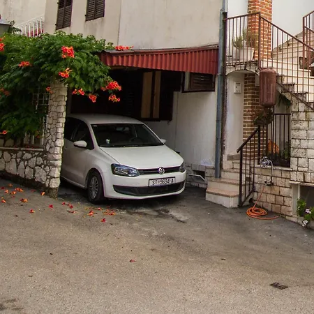 By The Sea - 11760 Apartman