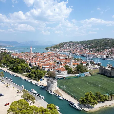 Appartement By The Sea - 11760 Trogir